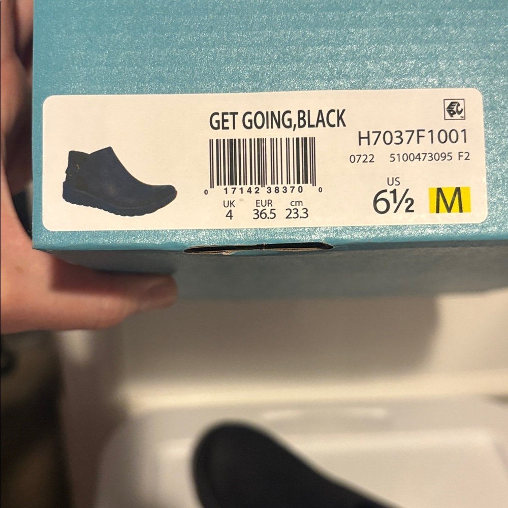 Breezies Black Ankle Booties - Picture 5 of 6